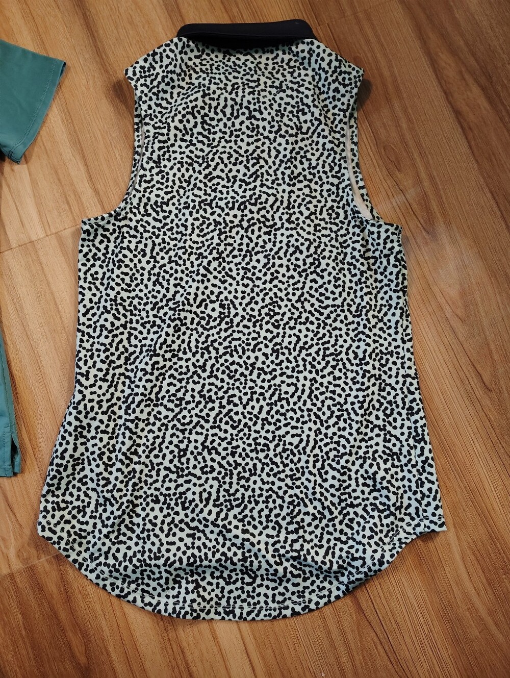 Bad Birdie Women 3 Piece Golf Outfit Set Medium Polo Tank Top Skort Animal Print - Picture 10 of 12
